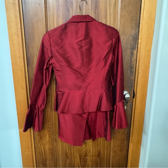 Pristine Lafayette 148 New York 100% Silk Red Dress Jacket & Skirt Suit (2) - Picture 3 of 16